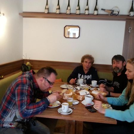 Penzion Pod Zamkem Zruc nad Sazavou Bagian luar foto