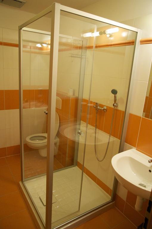 Penzion Pod Zamkem Zruc nad Sazavou Bagian luar foto